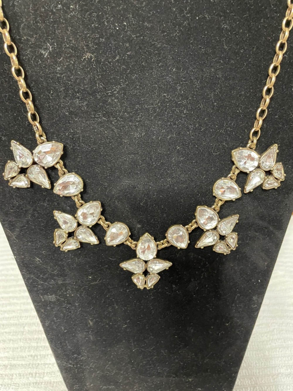 Elegant Vintage  Silver Necklace with Crystal Accents